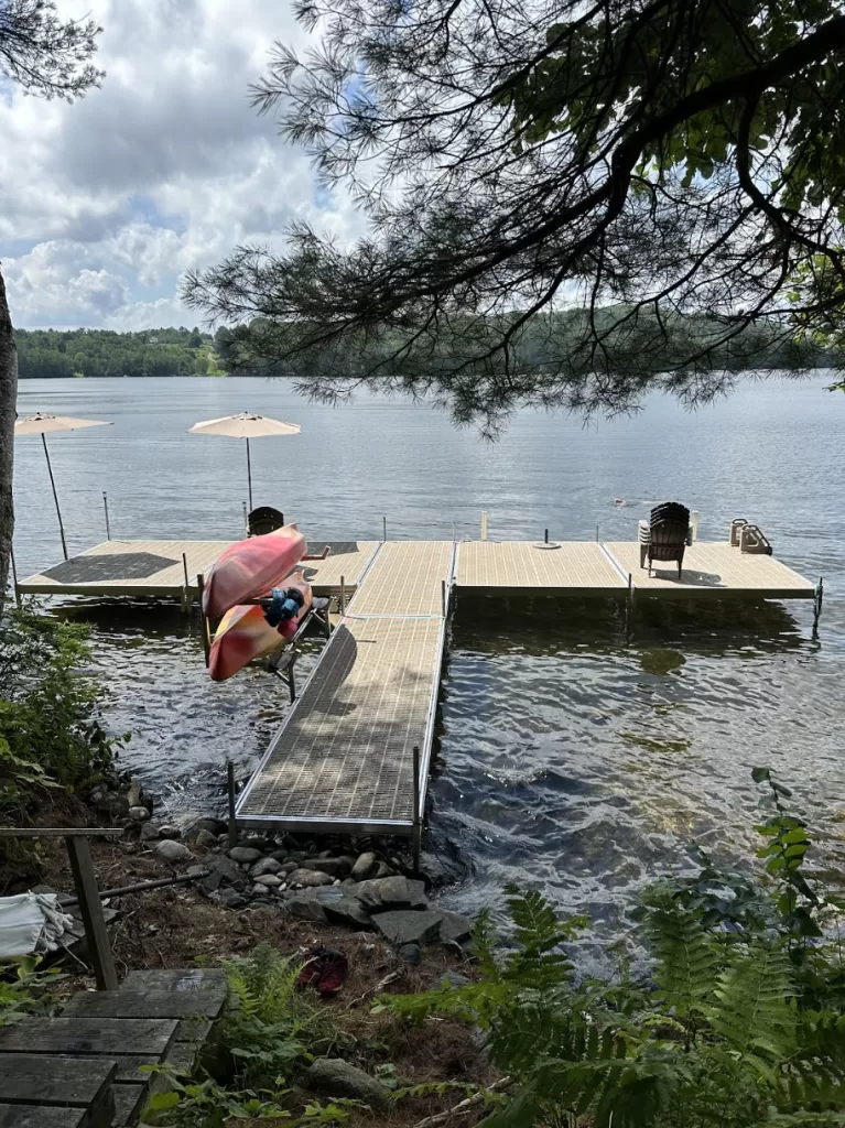 heavy-duty aluminum frame thruflow floating dock